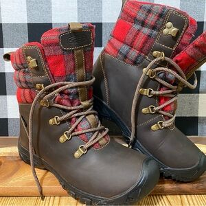 KEEN Greta hiking boots